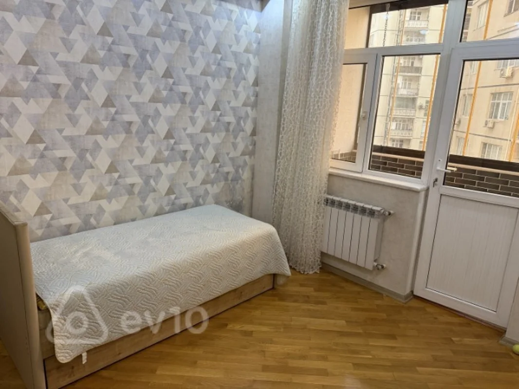 4 otaqlı mənzil, 120 m², Rovsen Dadasov — kirayə — Mənzil, Bakı (7)
