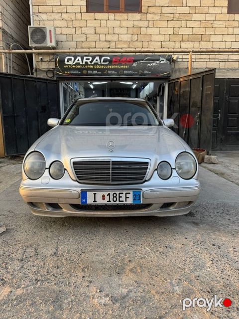 Mercedes E 220, 2.2 L, 2000 il, 430 000 km — Salyan