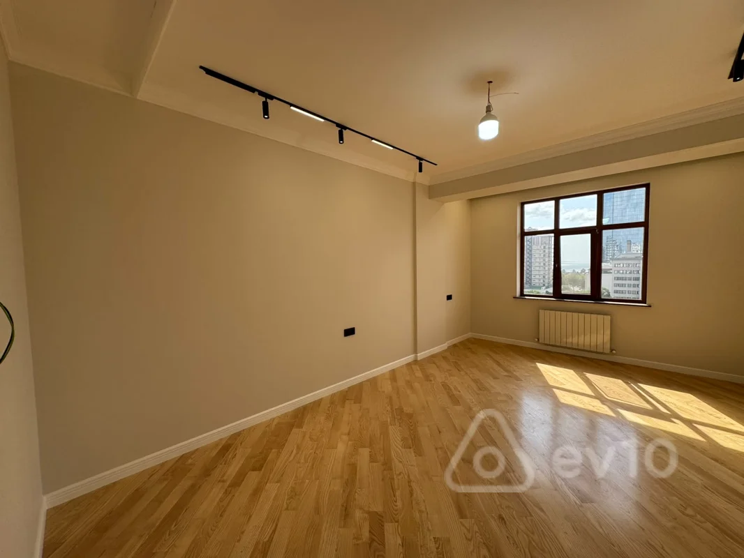 4 otaqlı mənzil, 211 m², Həsən Salmani küç — Mənzil, Bakı (4)