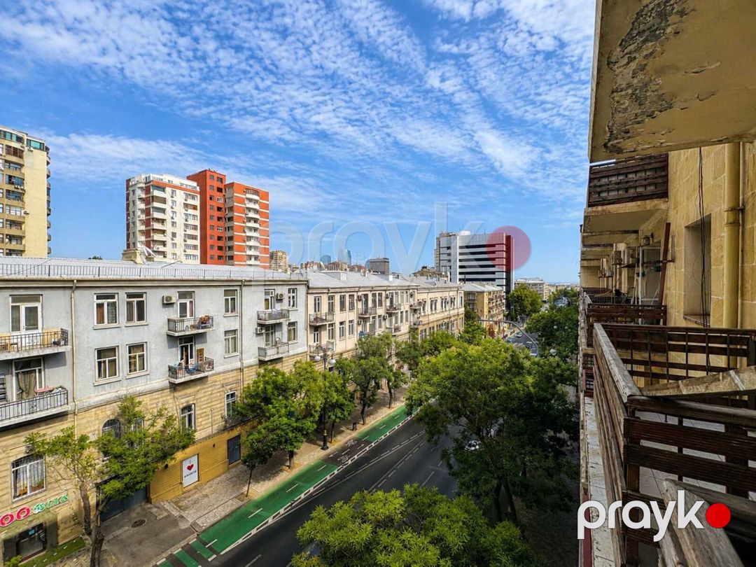 Satılır 5 otaqlı köhnə tikili 150 m² — Mənzil, Bakı (5)