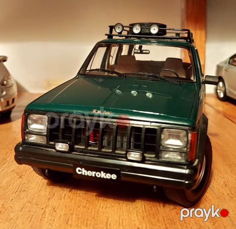 Jeep Grand Cherokee modeli — Bakı