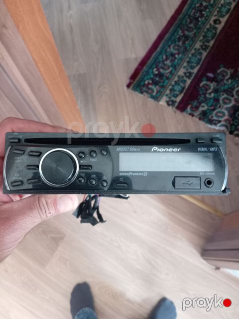 Pioneer DEH-2250UBG avtomobil maqnitofon disq yeri flaşkart yeri auk — Sumqayıt