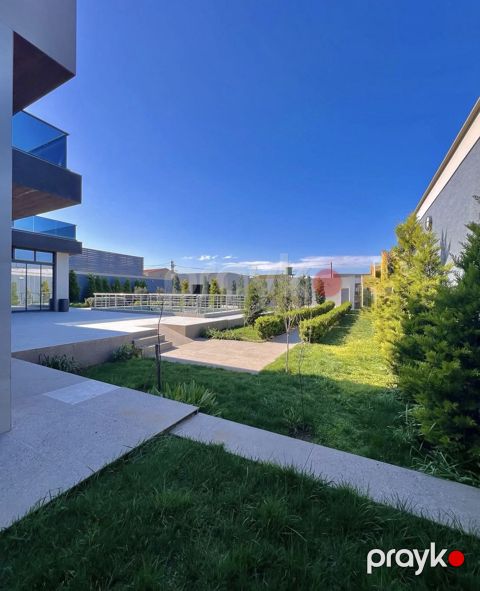 Satılır 7 otaqlı həyət evi/bağ evi 600 m² — Bakı