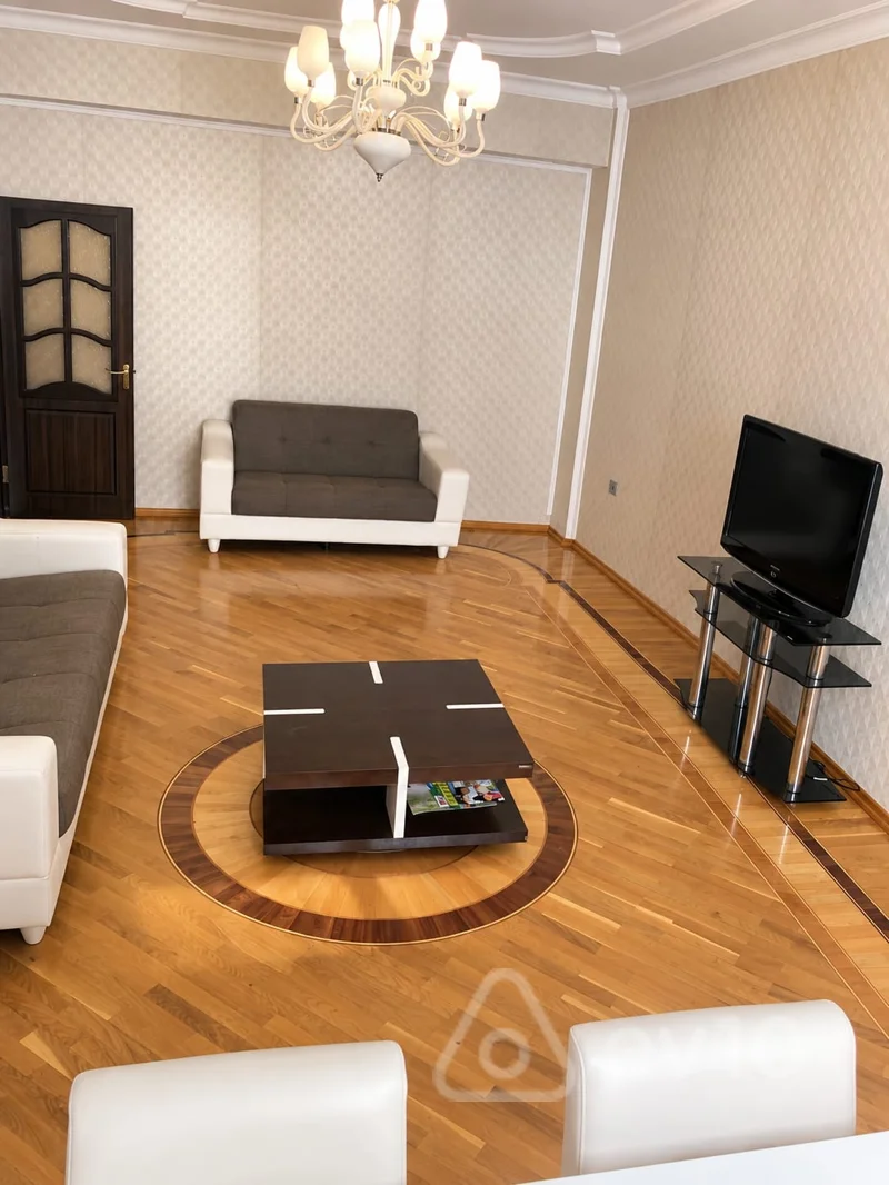 3 otaqlı mənzil, 105 m², M. Naxçıvani küçəsi — kirayə — Mənzil, Bakı (2)
