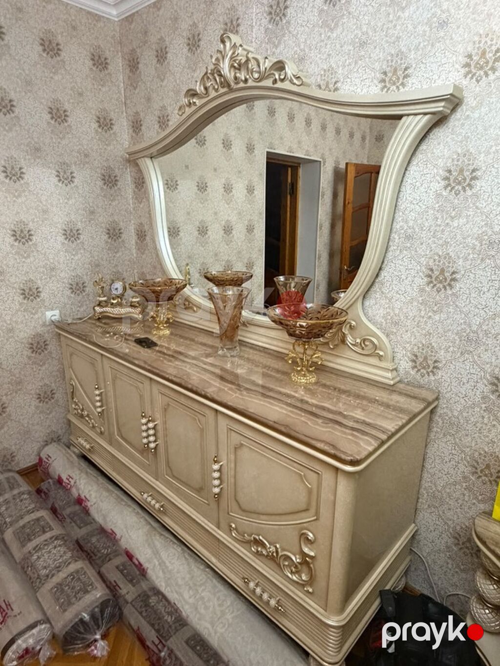 Klassik üslubda dəst mebel – qonaq otağı üçün tam komplekt. Tərkibi — Qonaq otağı üçün, Bakı (4)