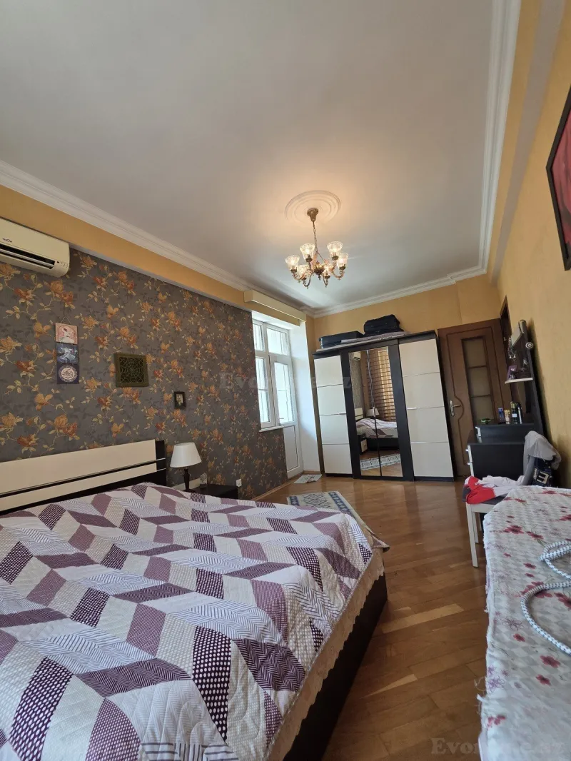 Satılır 3 otaqlı Mənzil Yeni tikili 115 m² Bakı, Yasamal r., İnşaatçılar m., Yasamal — Mənzil, Bakı (5)
