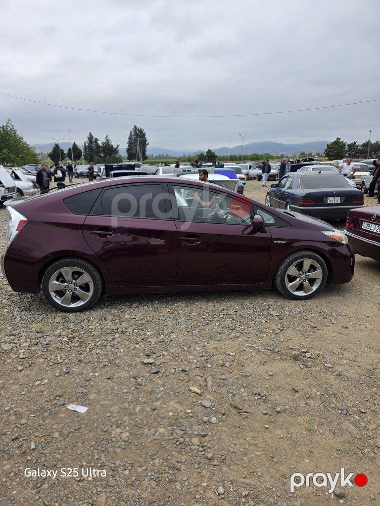 Toyota Prius, 1.8 L, 1.3 kWh, 2013 il, 256 232 km — Avtomobillər, Tovuz (3)