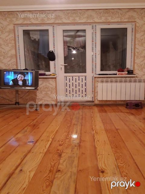 Satılır 2 otaqlı Bina evi menzil (Köhnə tikili), 50 m², 5-ci mikrorayon — Sumqayıt