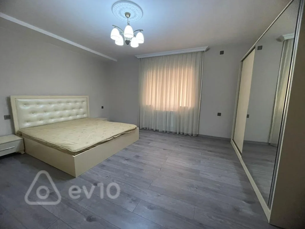 5 otaqlı həyət evi, 300 m², Səbail ray. Badamdar qəs. — kirayə — Ev, villa, Bakı (11)