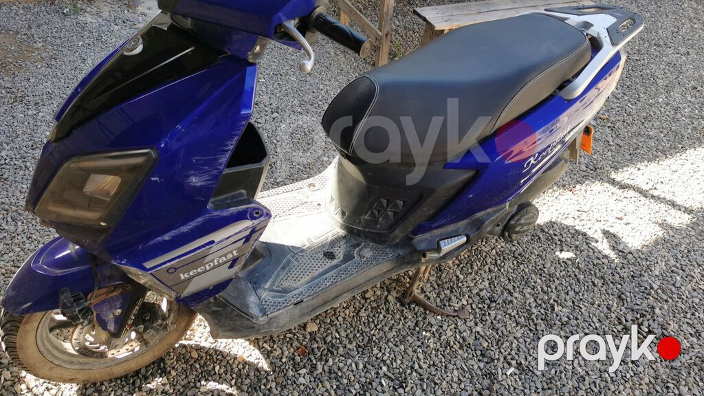 Tecli satilir qabag pilsmasida qirig var akmutoru zayfdi mosta ses — Mopedlər və skuterlər, Bakı (4)