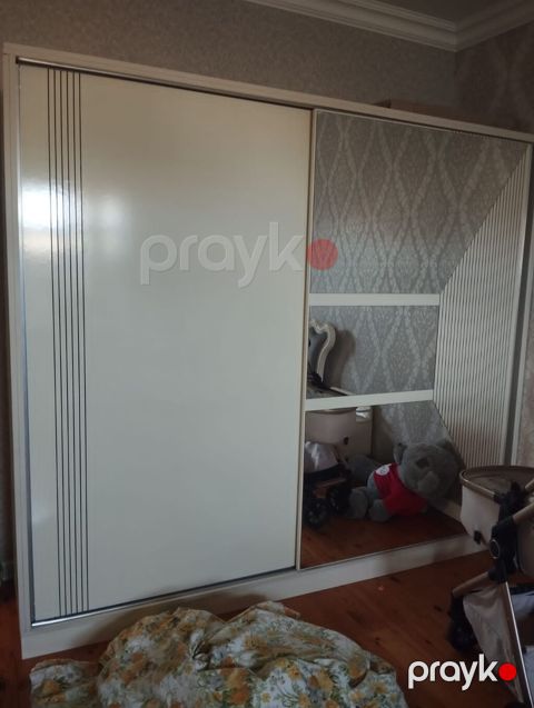 Satılır Dolab əla vəziyyətdə 300 manat. Binə (2785) KİFA75