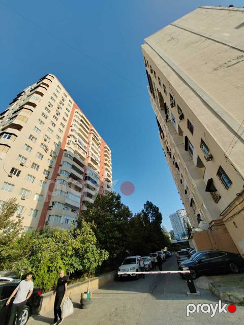 Satılır 4 otaqlı yeni tikili 120 m² — Bakı