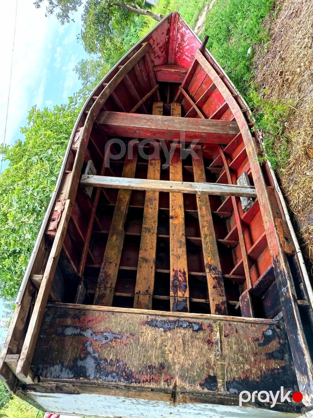 Metal-gövdəli qayıq - Korpus: perçinli metal gövdə, kənarlarında — Fəliz məmulatı, Xaçmaz (7)