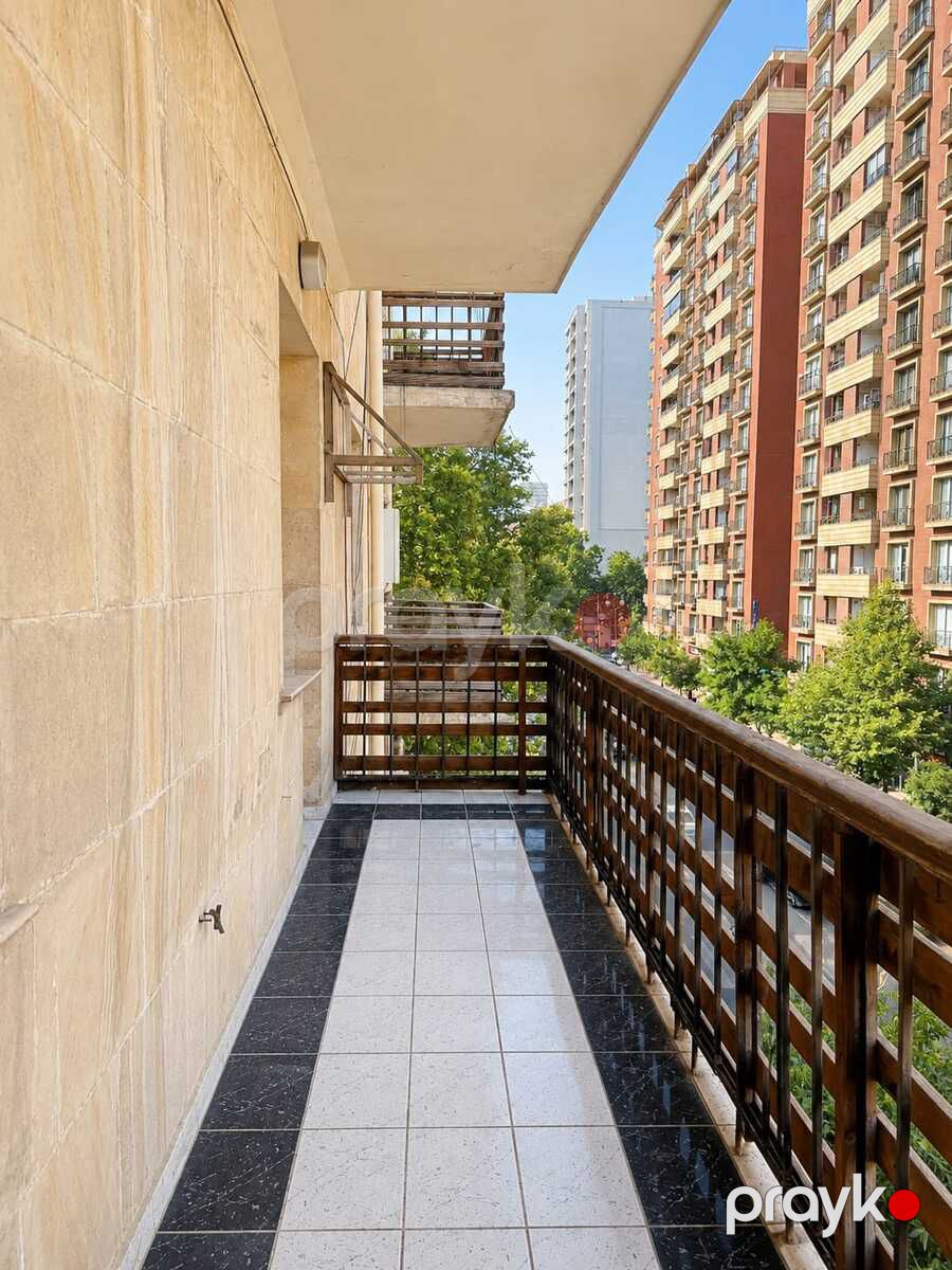 Satılır 5 otaqlı köhnə tikili 150 m² — Mənzil, Bakı (4)
