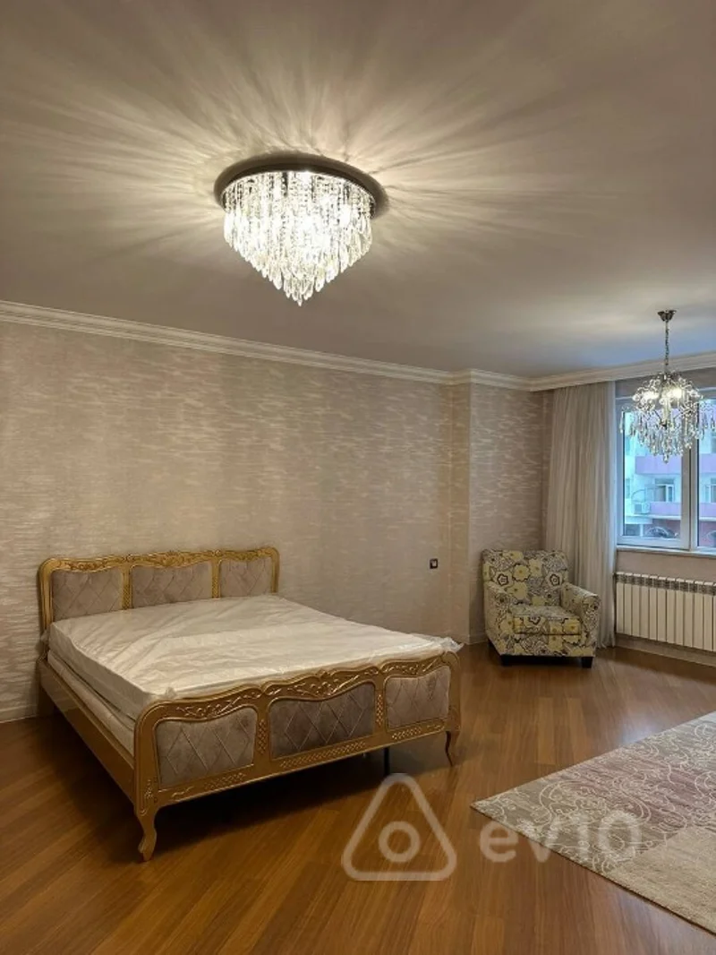 3 otaqlı mənzil, 140 m², Əliyar Əliyev küç — kirayə — Bakı
