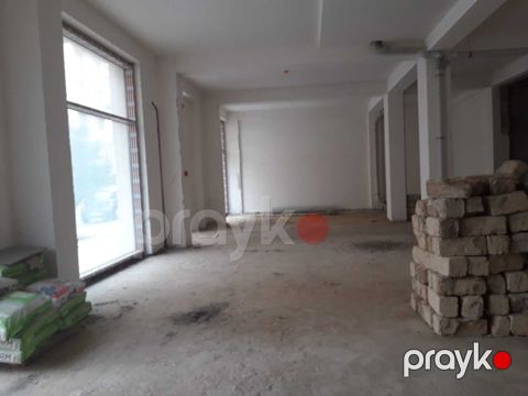 Satılır obyekt 80 m² — Bakı