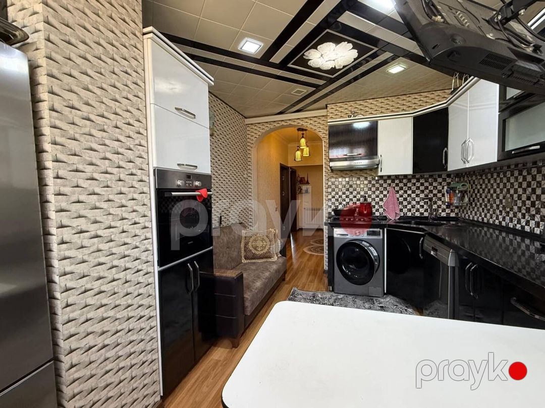 Satılır 4 otaqlı köhnə tikili 100 m² — Mənzil, Sumqayıt (3)