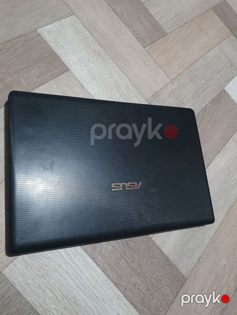 ASUS noutbuk - Marka/model: ASUS (qara korpus, zolaqlı teksturalı — Şəki
