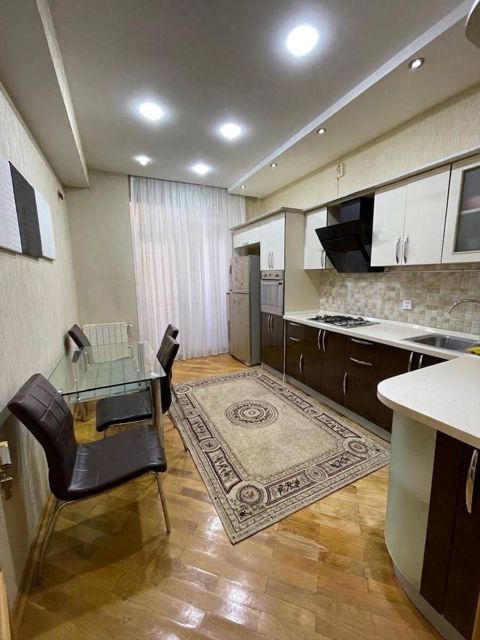 Satılır 2 otaqlı yeni tikili 90 m² — Bakı