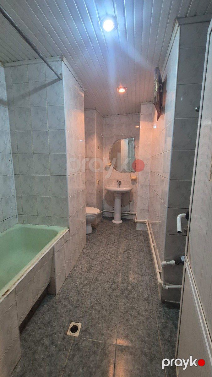 İcarəyə verilir 2 otaqlı köhnə tikili 70 m² — Mənzil, Bakı (9)