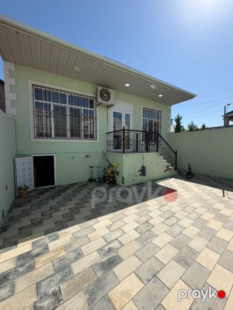 Həyət evi, Binəqədi qəs — Bakı