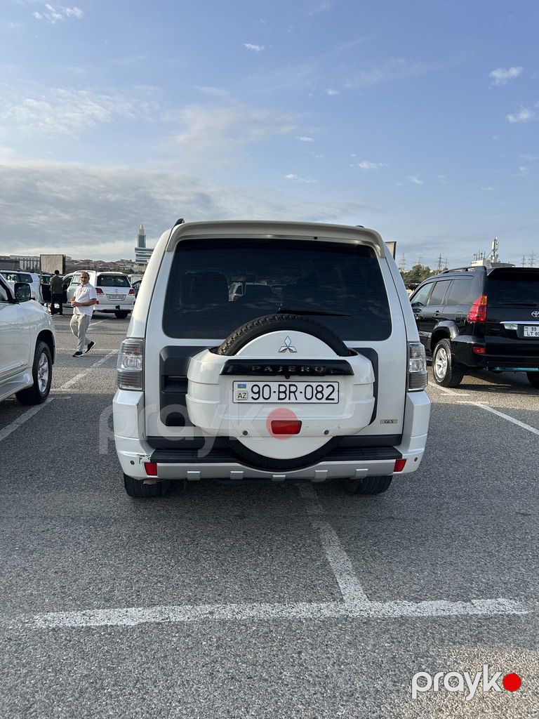 Mitsubishi Pajero, 3.5 L, 2010 il, 271 000 km — Avtomobillər, Bakı (4)
