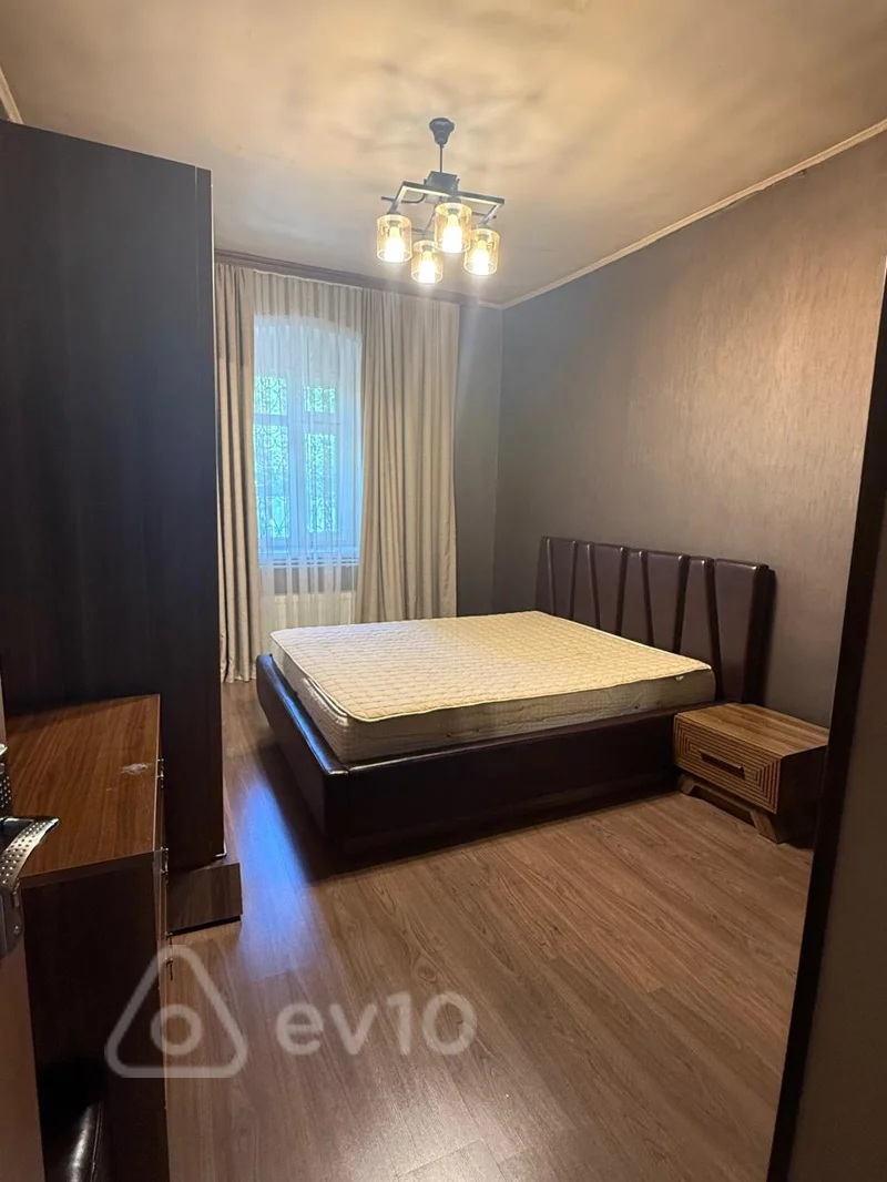 4 otaqlı həyət evi, 100 m², Rəşid behbudov küç — kirayə — Bakı