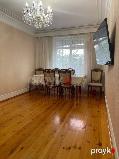 Satılır 3 otaqlı köhnə tikili 85 m² — Bakı