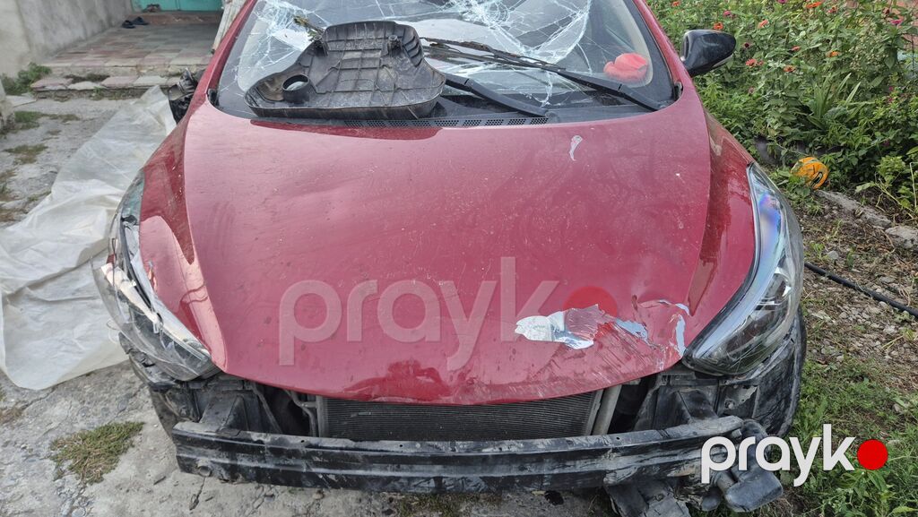 Hyundai Elantra: 1.6 l 2012 il Sedan — Avtomobillər, Xudat (6)