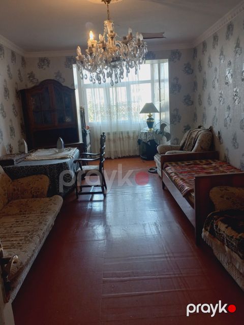 İcarəyə verilir 3 otaqlı köhnə tikili 85 m² — Bakı