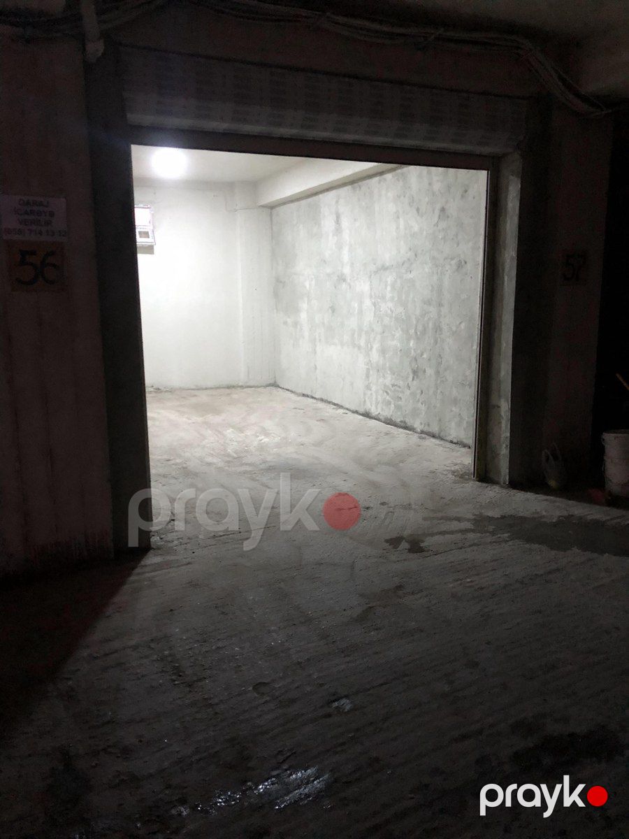 Qaraj icarəyə verilir, Xalqlar Dostluğu m — Garaj, Bakı (7)