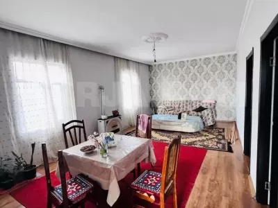Pirşağı qəsəbəsində həyət evi satılır