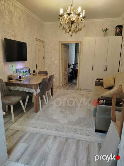 Satılır 3 otaqlı köhnə tikili 50 m² — Bakı