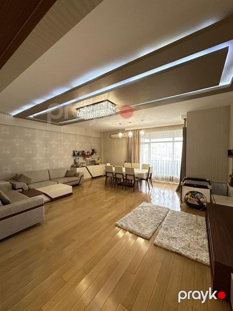 Satılır 3 otaqlı yeni tikili 154 m² — Bakı