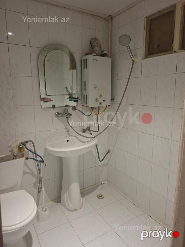 Satılır 2 otaqlı Bina evi menzil (Köhnə tikili), 50 m², 1-ci mikrorayon — Mənzil, Sumqayıt (10)