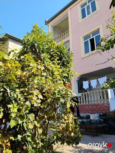 Satılır 12 otaqlı həyət evi/bağ evi 292 m² — Bakı