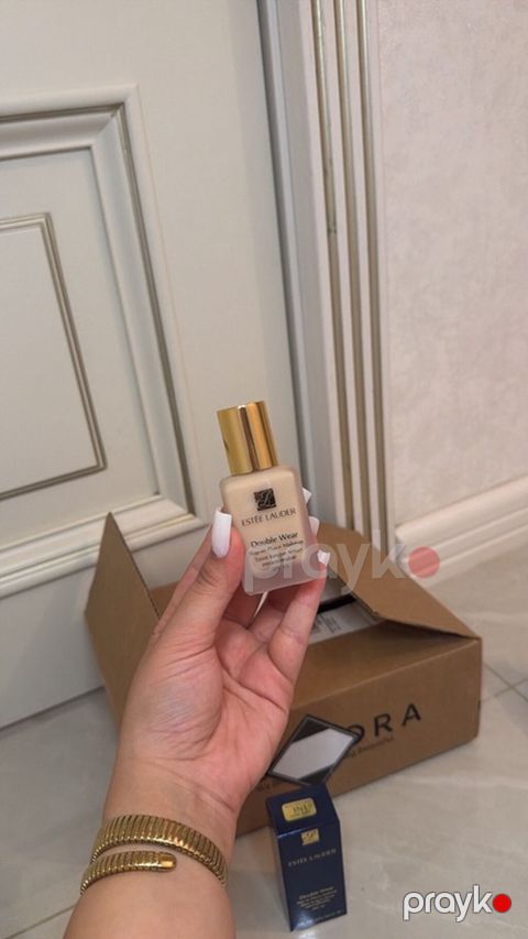 Tonal kremi Estee Lauder Yeni — Masazır