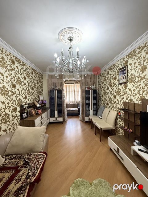 Satılır 3 otaqlı köhnə tikili 80 m² — Bakı