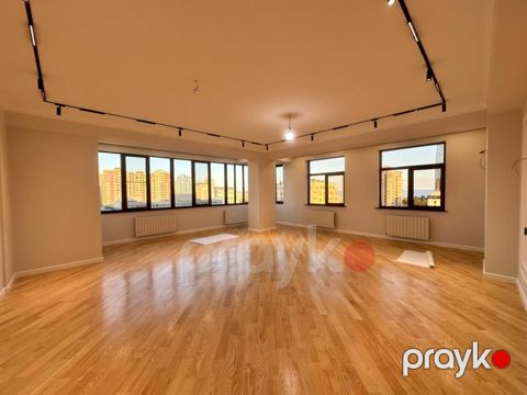 Satılır 4 otaqlı yeni tikili 211 m² — Bakı
