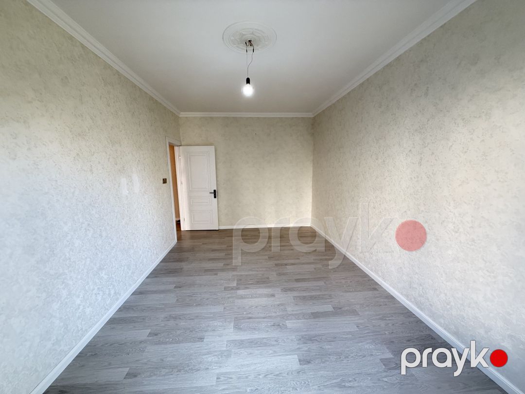 Satılır 2 otaqlı köhnə tikili 60 m² — Mənzil, Bakı (2)