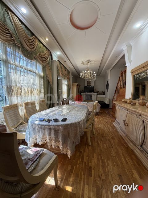 Satılır 5 otaqlı həyət evi/bağ evi 250 m² — Bakı