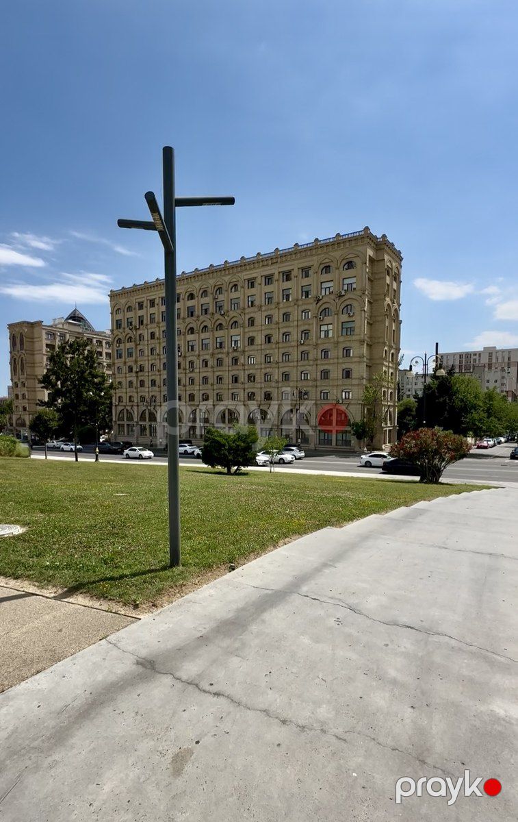 Satılır 2 otaqlı köhnə tikili 65 m² — Mənzil, Bakı (2)