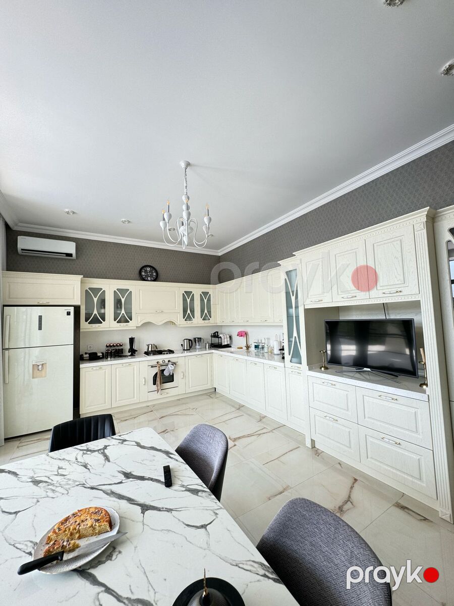 Satılır 5 otaqlı həyət evi/bağ evi 400 m² — Ev, villa, Bakı (11)