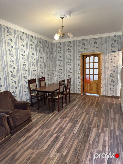 İcarəyə verilir 3 otaqlı köhnə tikili 80 m² — Bakı