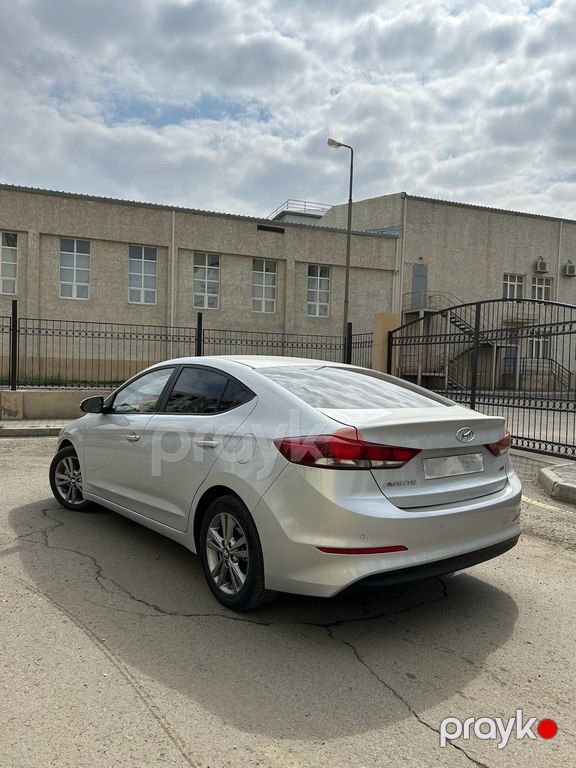 Hyundai Elantra, 1.6 L, 2016 il, 220 000 km — Avtomobillər, Gəncə (6)