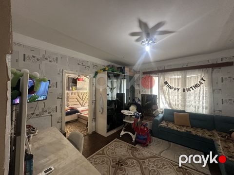 Satılır 4 otaqlı köhnə tikili 90 m² — Bakı