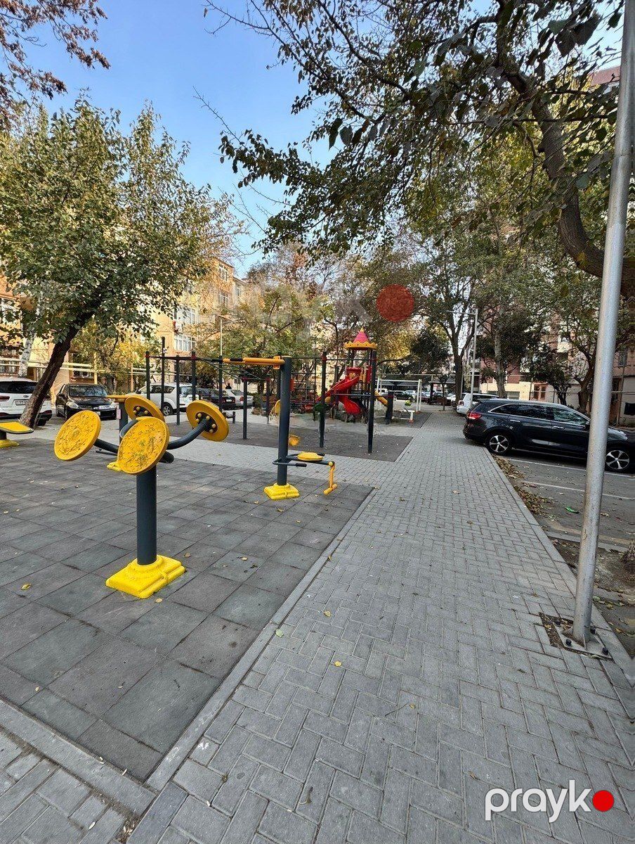 Satılır 2 otaqlı köhnə tikili 55 m² — Mənzil, Bakı (7)