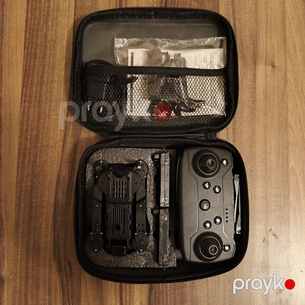 Qatlanan mini dron + pult dəsti Xüsusiyyətlər: - Qatlanan — Oyuncaq nəqliyyatı, Bakı (4)