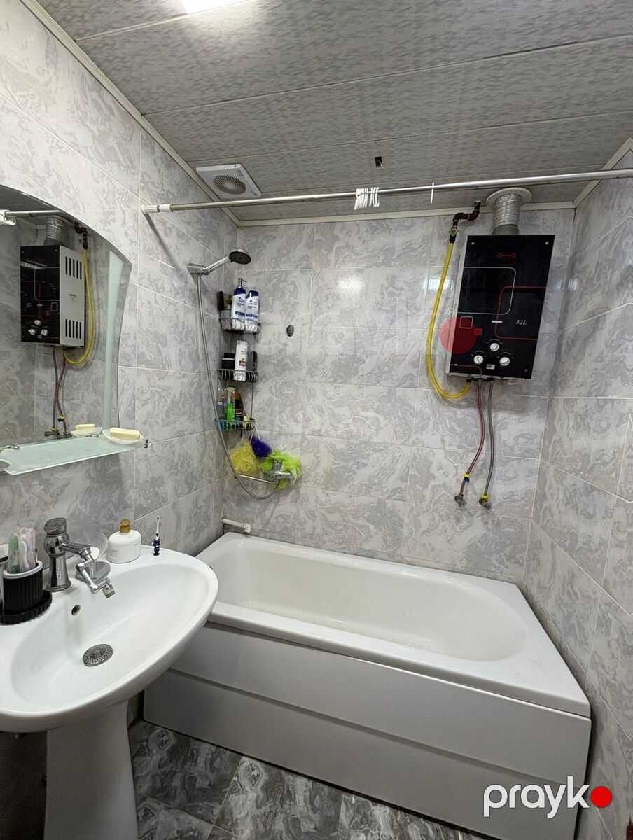 Satılır 2 otaqlı köhnə tikili 65 m² — Mənzil, Bakı (5)