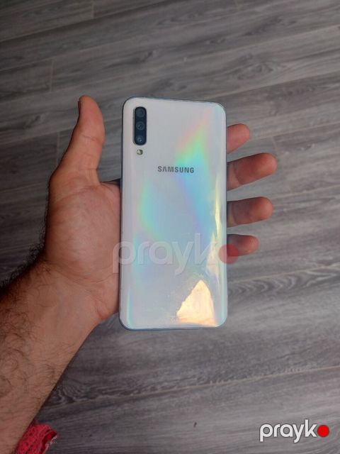 Samsung Galaxy A50 White 64GB/4GB — Bakı